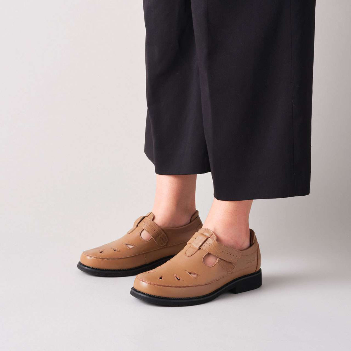 Propet Helen Casual Leather Dress Shoe