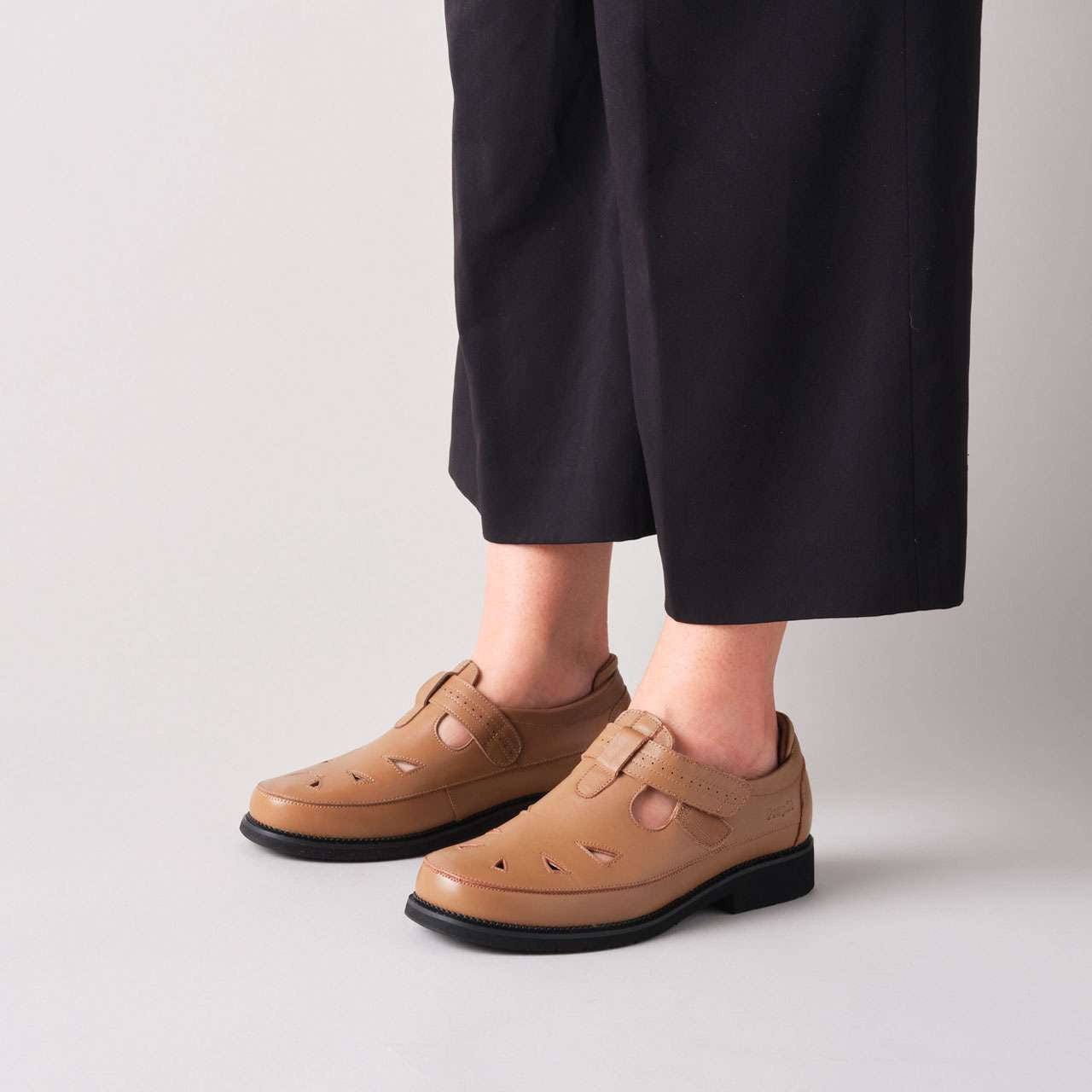 Propet Helen Casual Leather Dress Shoe