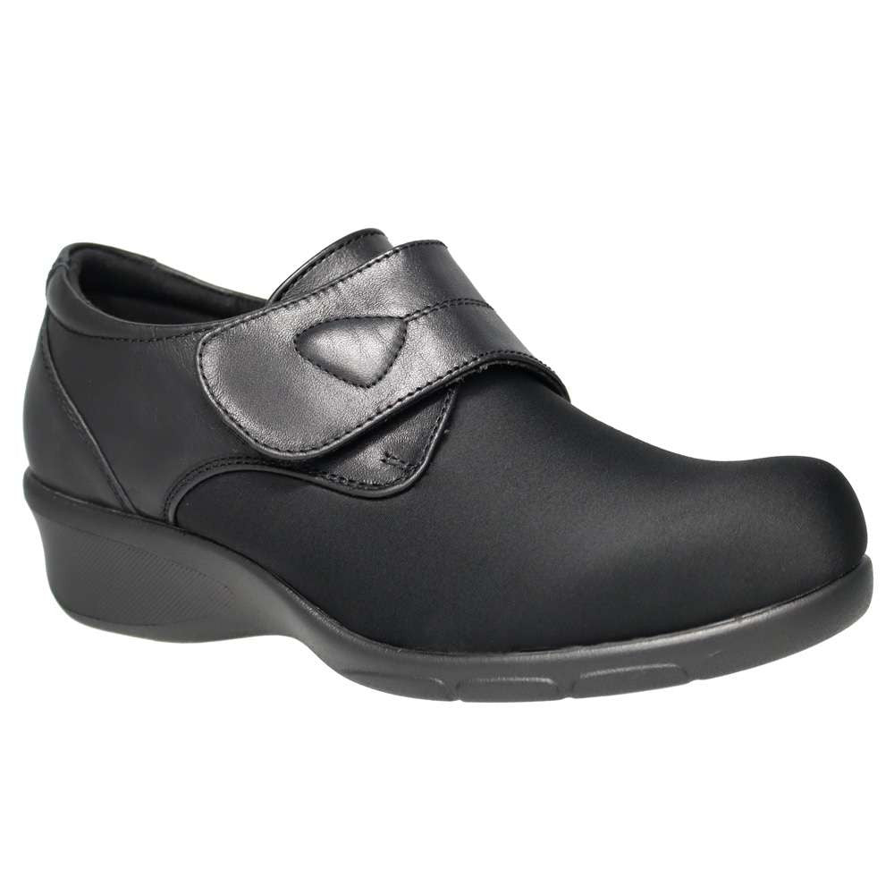 Propet Wilma Stretchable Dress Shoe