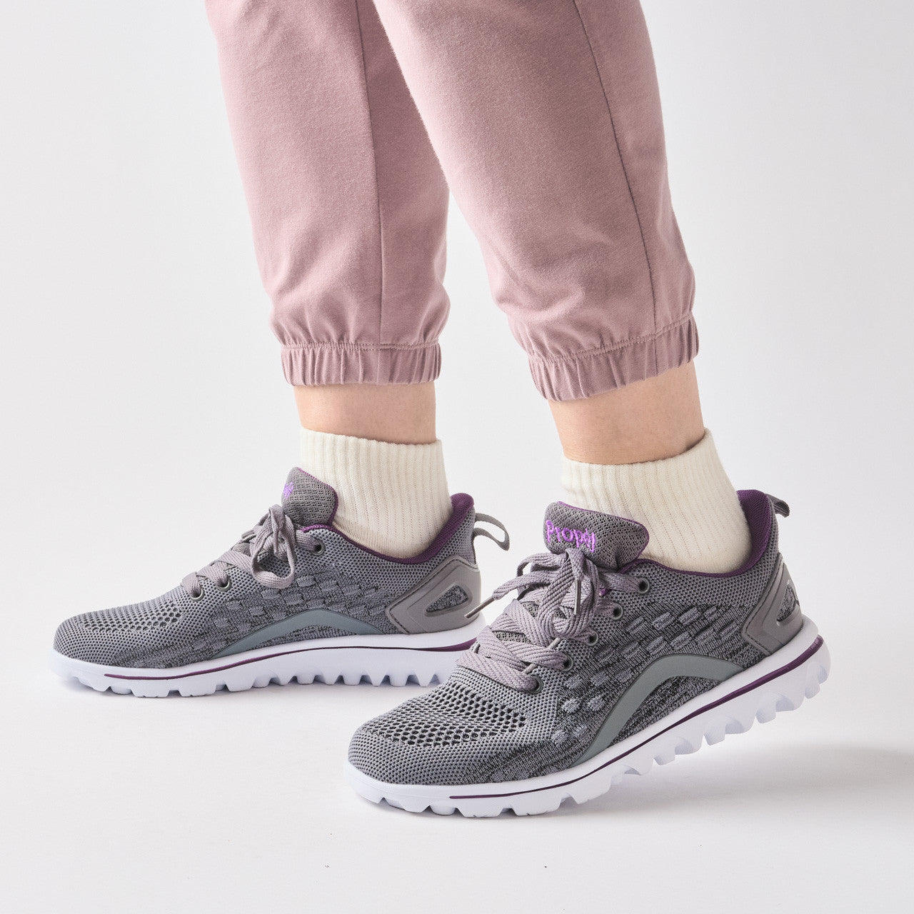 Propet TravelActiv™ Axial Comfort Sneaker