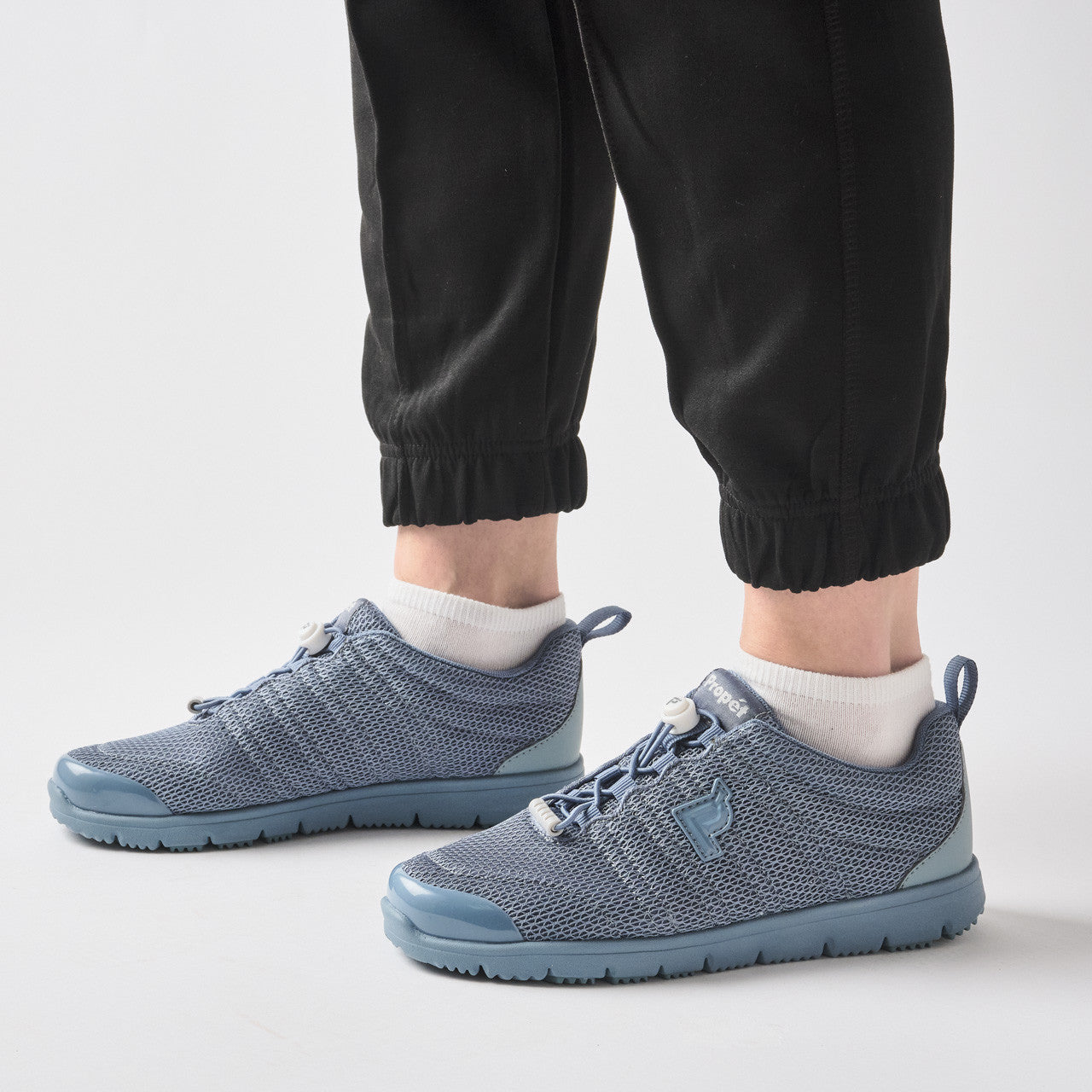 Propet TravelWalker II Sneaker